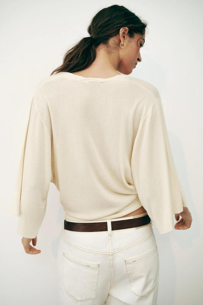 TOP EN MAILLE À DÉCOLLETÉ ARRONDI FRONCÉ