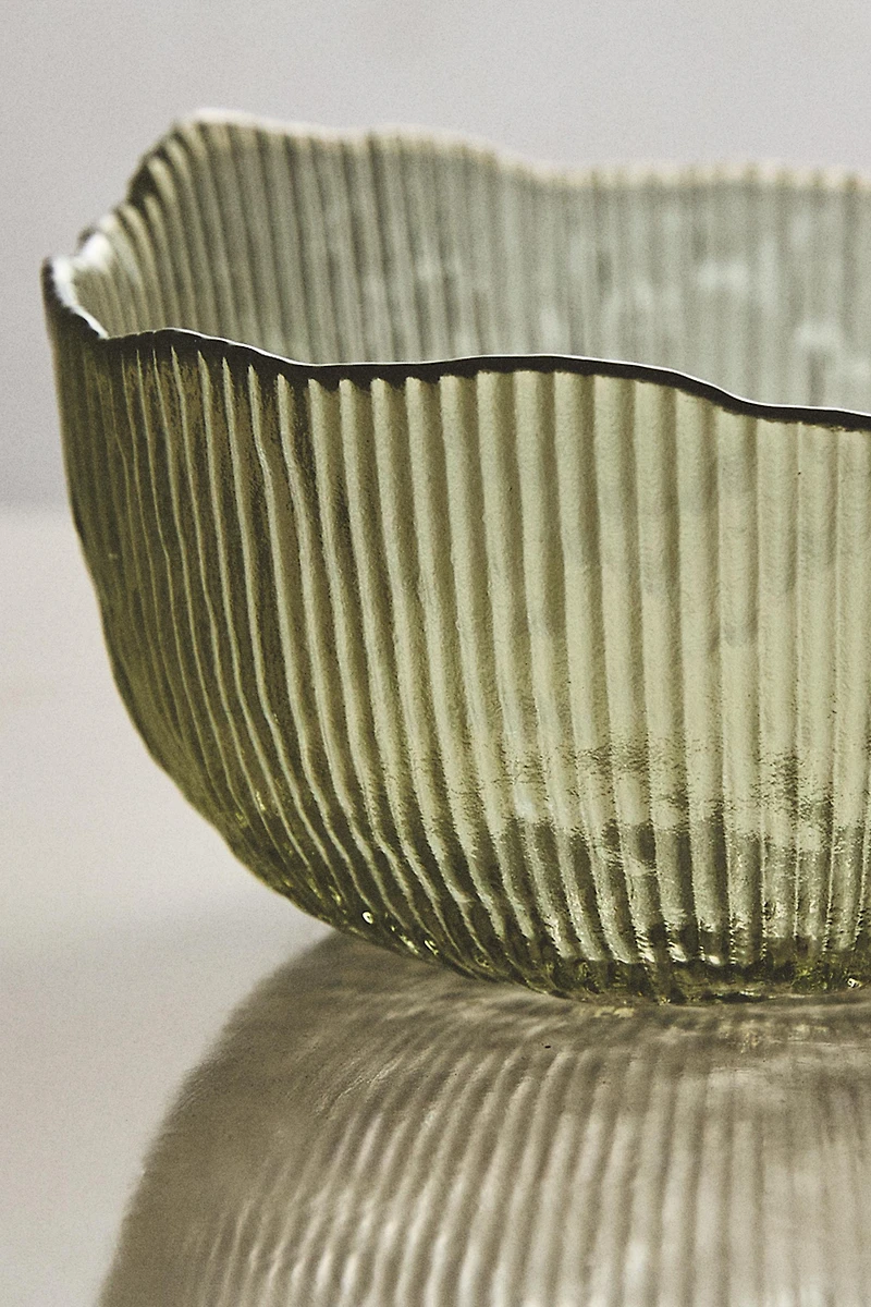 GLASS BOWL WITH RAISED DESIGN