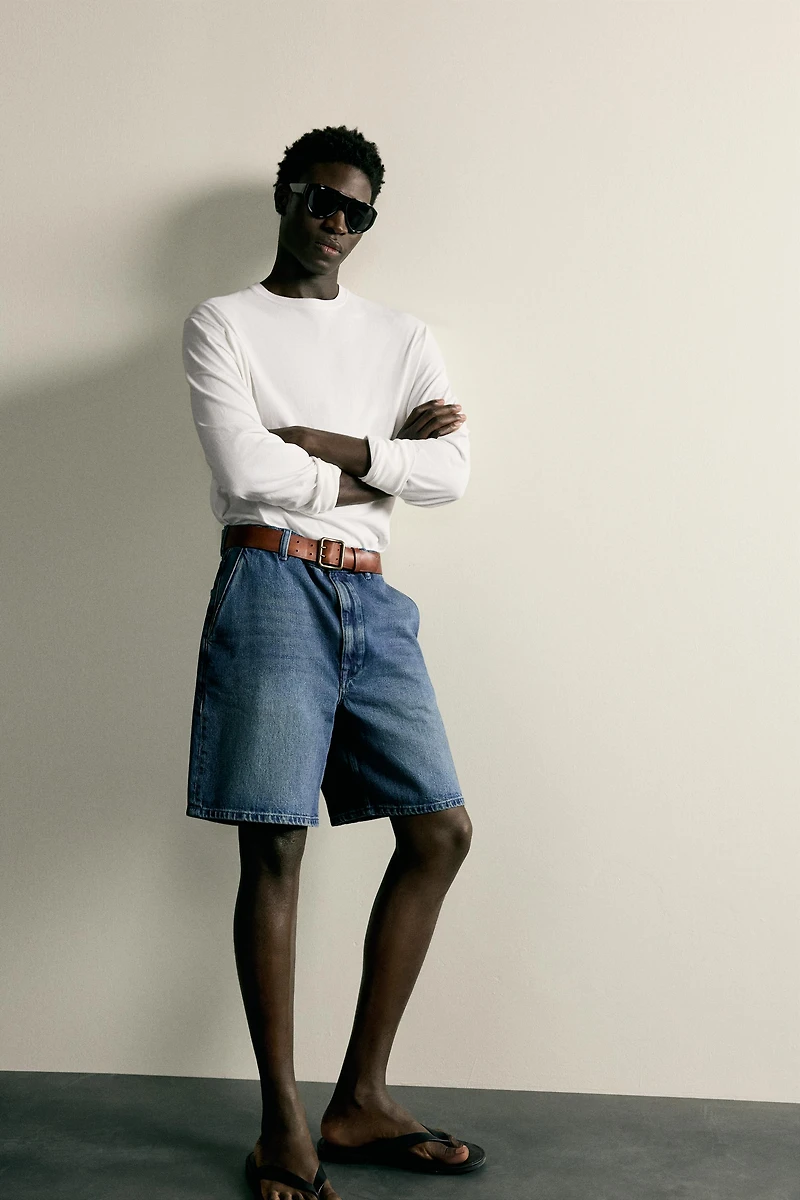 WAXED FINISH STRAIGHT FIT JEANS