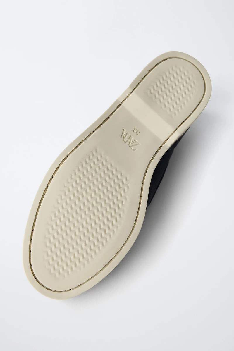 LEATHER BOAT SHOES