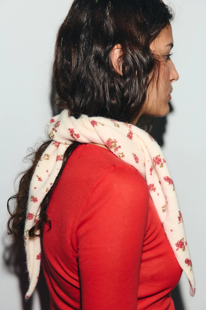 FLORAL PRINT KNIT BANDANA