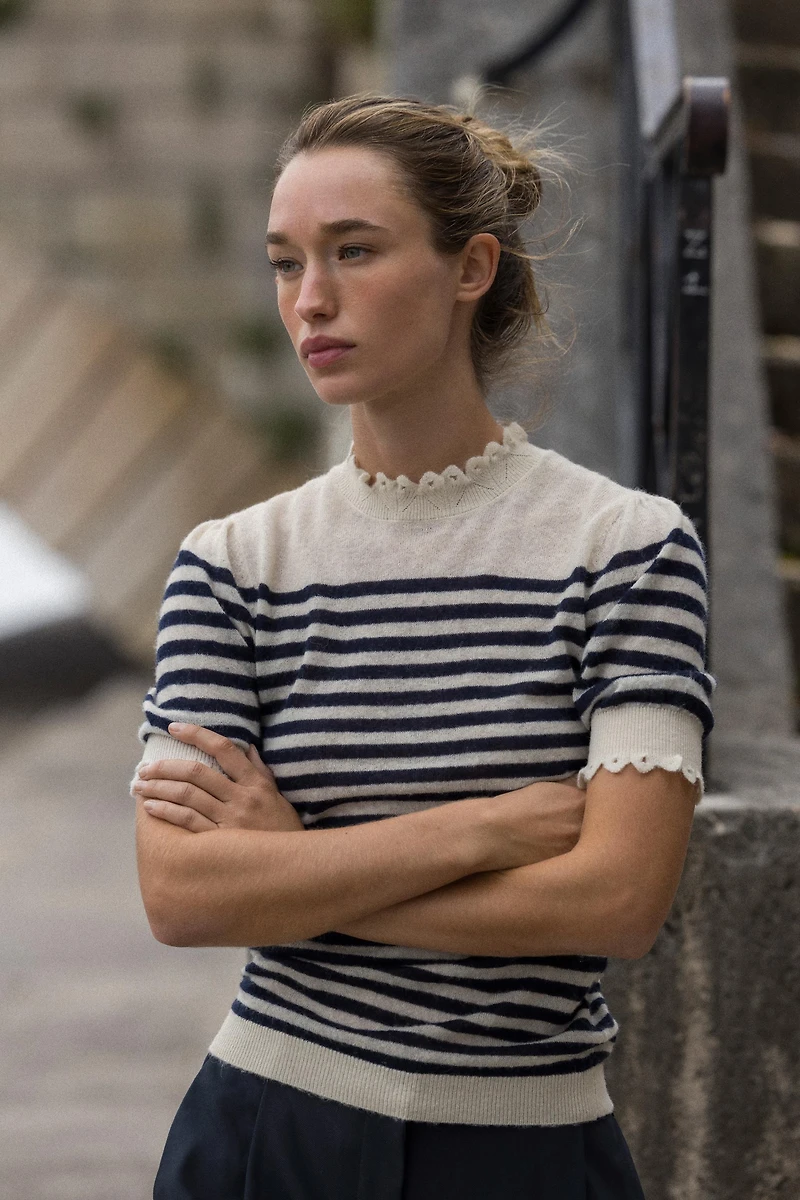 RUFFLE TRIM STRIPED KNIT TOP