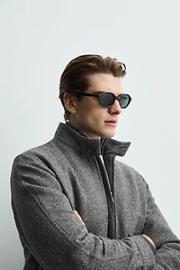 CONTRAST TEXTURED JACKET