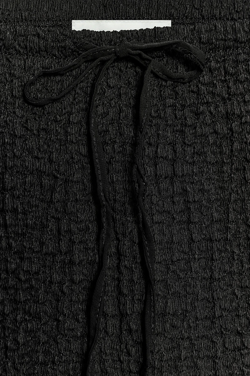 TEXTURED MIDI SKIRT