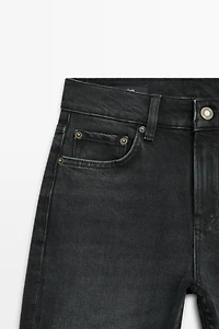Mid-waist slim fit cropped jeans