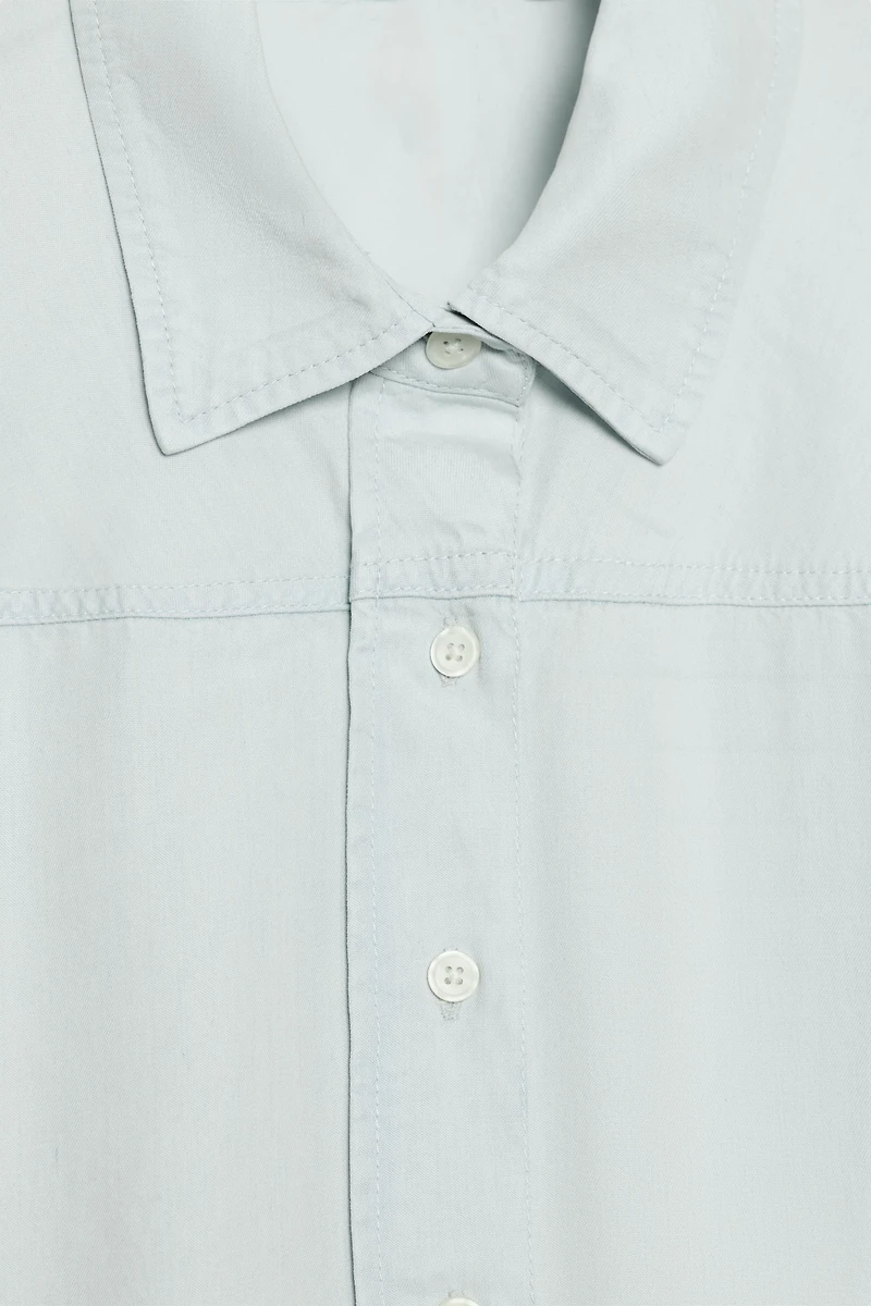 FLOWY SHORT SLEEVE SHIRT