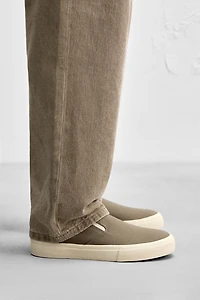 FABRIC LACELESS SNEAKERS