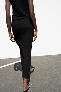 TEXTURED MIDI SKIRT