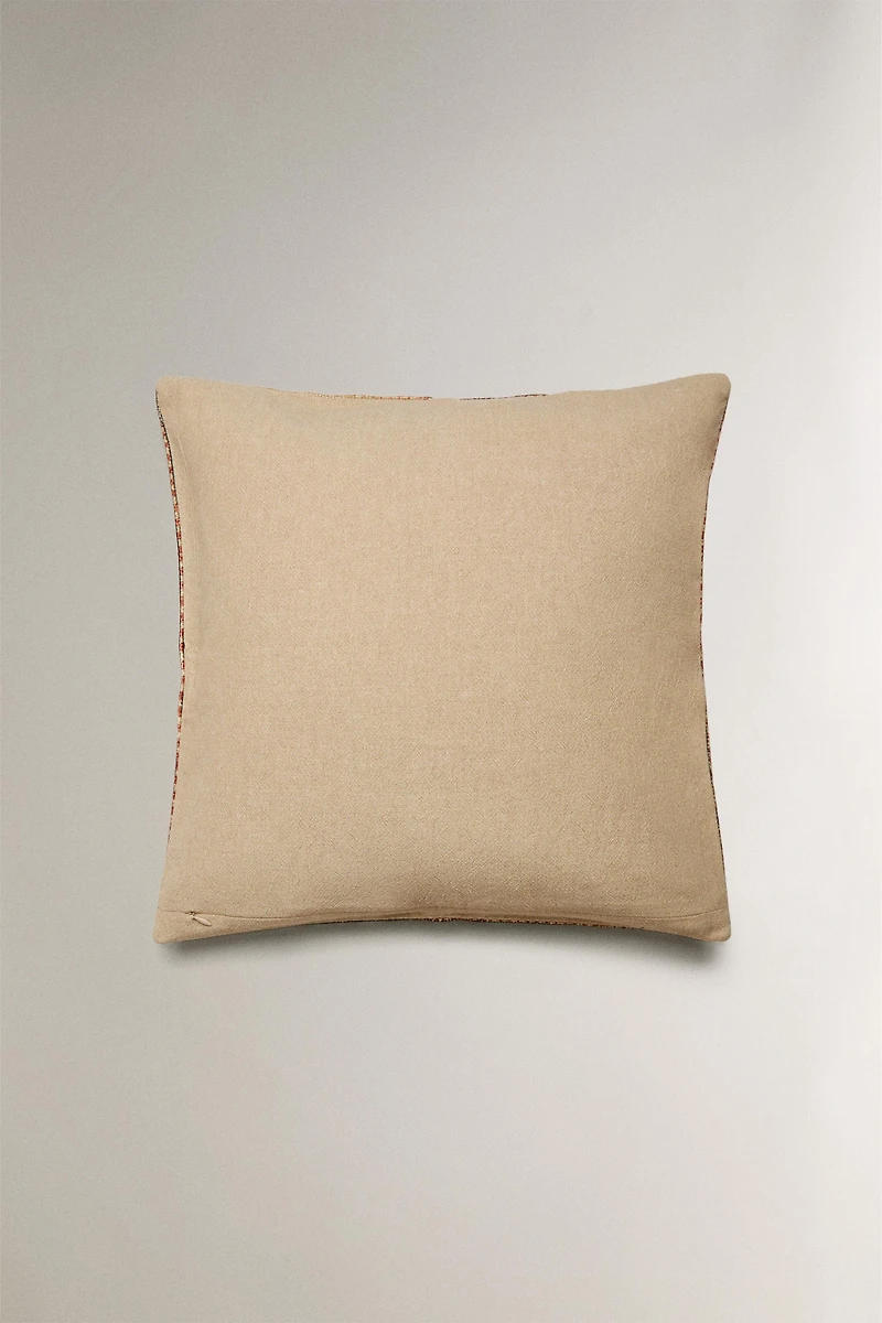 FLORAL DETAIL THROW PILLOW COVER