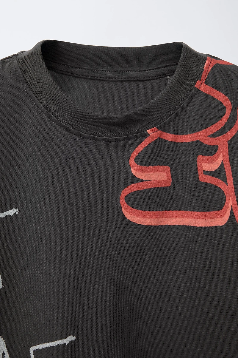T-SHIRT À IMPRIMÉ GRAFFITI