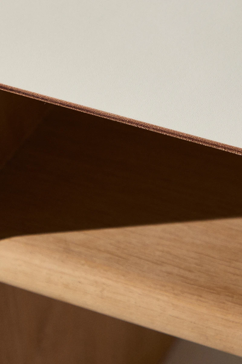 STOOL 02