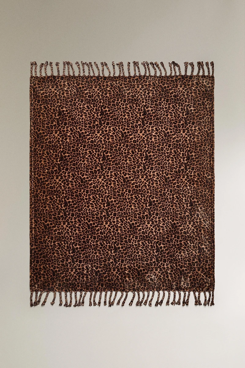 LEOPARD FLEECE BLANKET