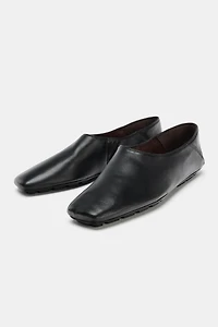 LIMITED EDITION FLAT LEATHER SHOES