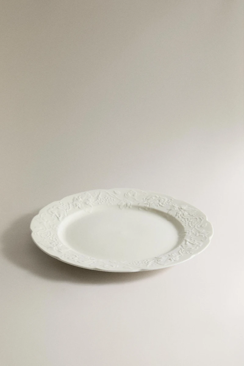 GRAPE PORCELAIN DINNER PLATE
