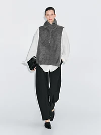 Long 100% cashmere zipped chest bag