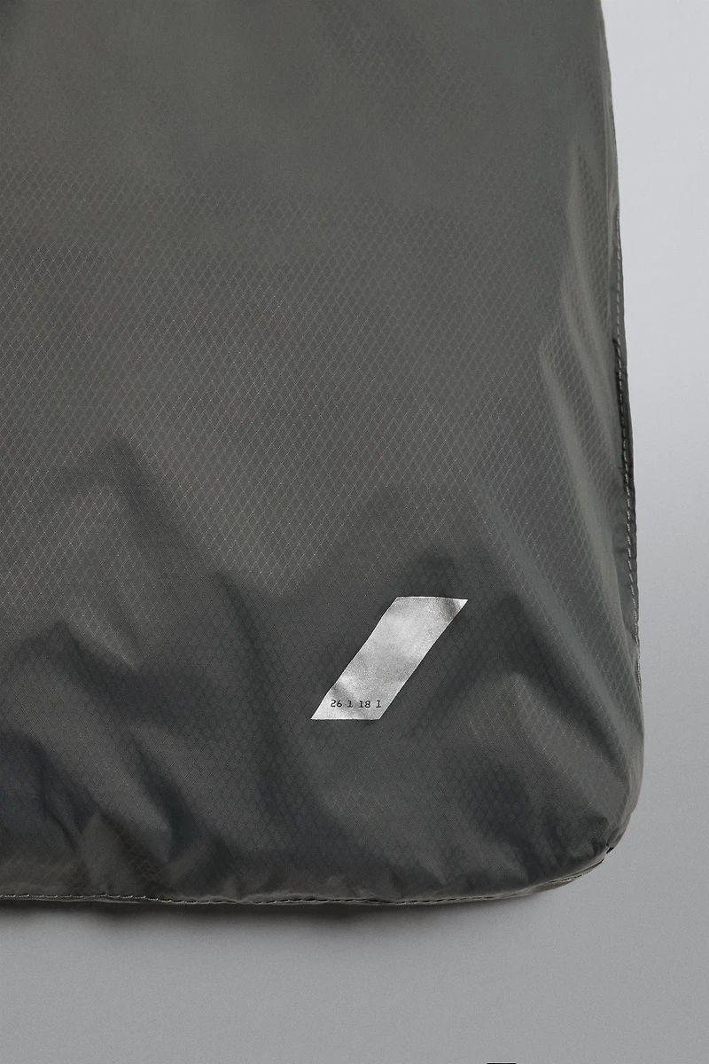 ATHLETIC SHOPPER BAG