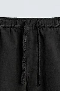 REGULAR FIT TEXTURED SHORTS