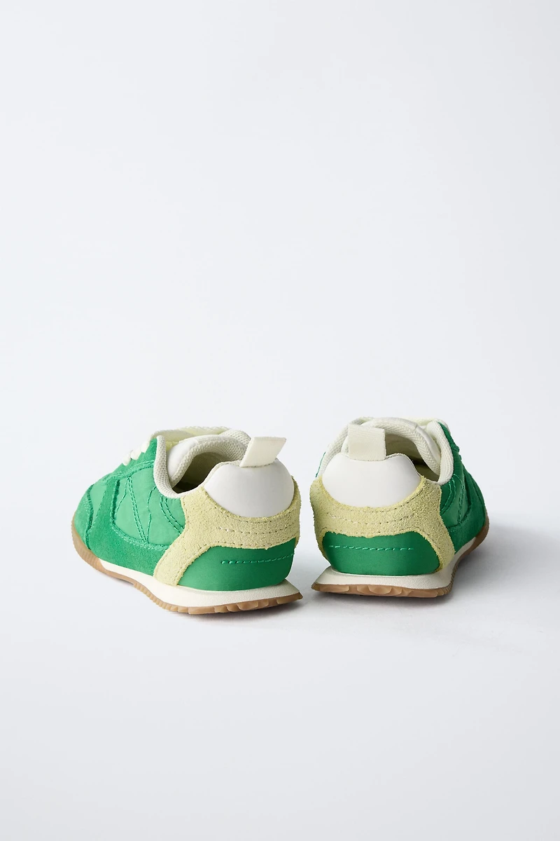 SOFT SNEAKERS