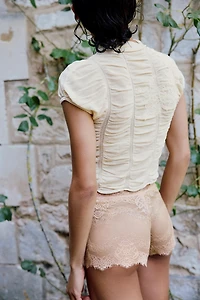 EMBROIDERED RUCHED KNIT TOP