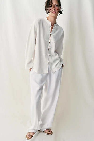 LINEN OVERSIZED SHIRT WITH FROG FASTENING