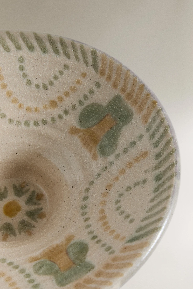 STONEWARE BOWL WITH DESIGNS