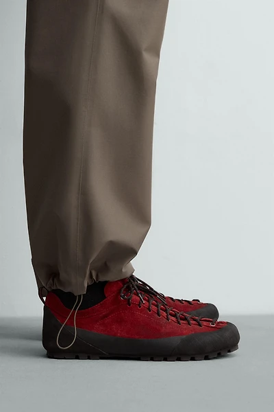 BASKETS EN CUIR SEMELLE VIBRAM® AARON LEVINE X ZARA