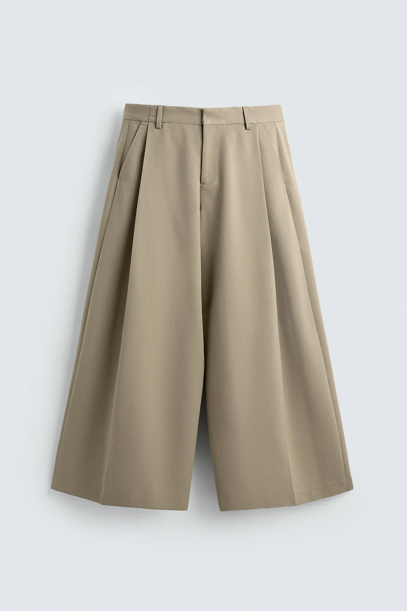 PANTALON COUPE LARGE À PLIS