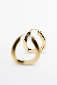Triangular hoop earrings