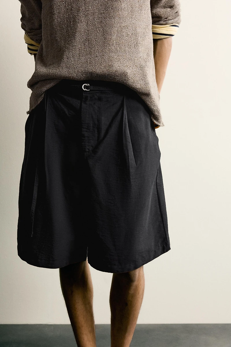 RELAXED FIT BELTED PLEATED SHORTS