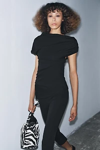 ASYMMETRIC PLEATED TOP