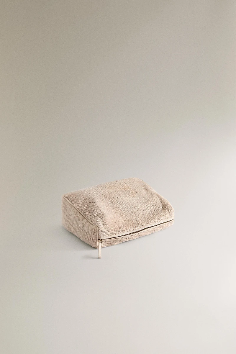 LARGE TOWEL TOILETRY BAG