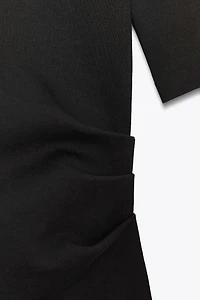RUCHED INTERLOCK T-SHIRT
