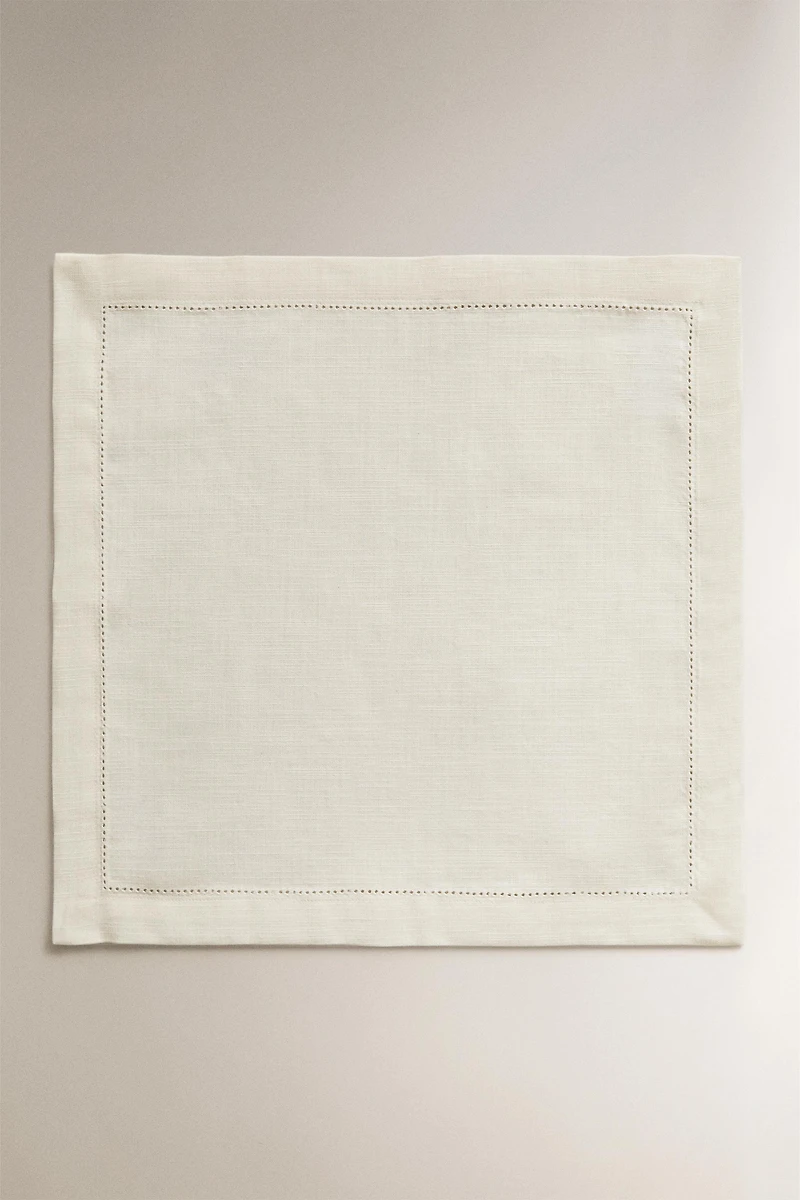 HEMSTITCHED COTTON NAPKIN