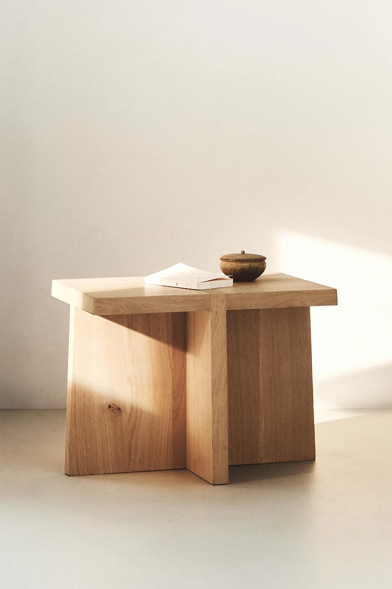 SIDETABLE 01