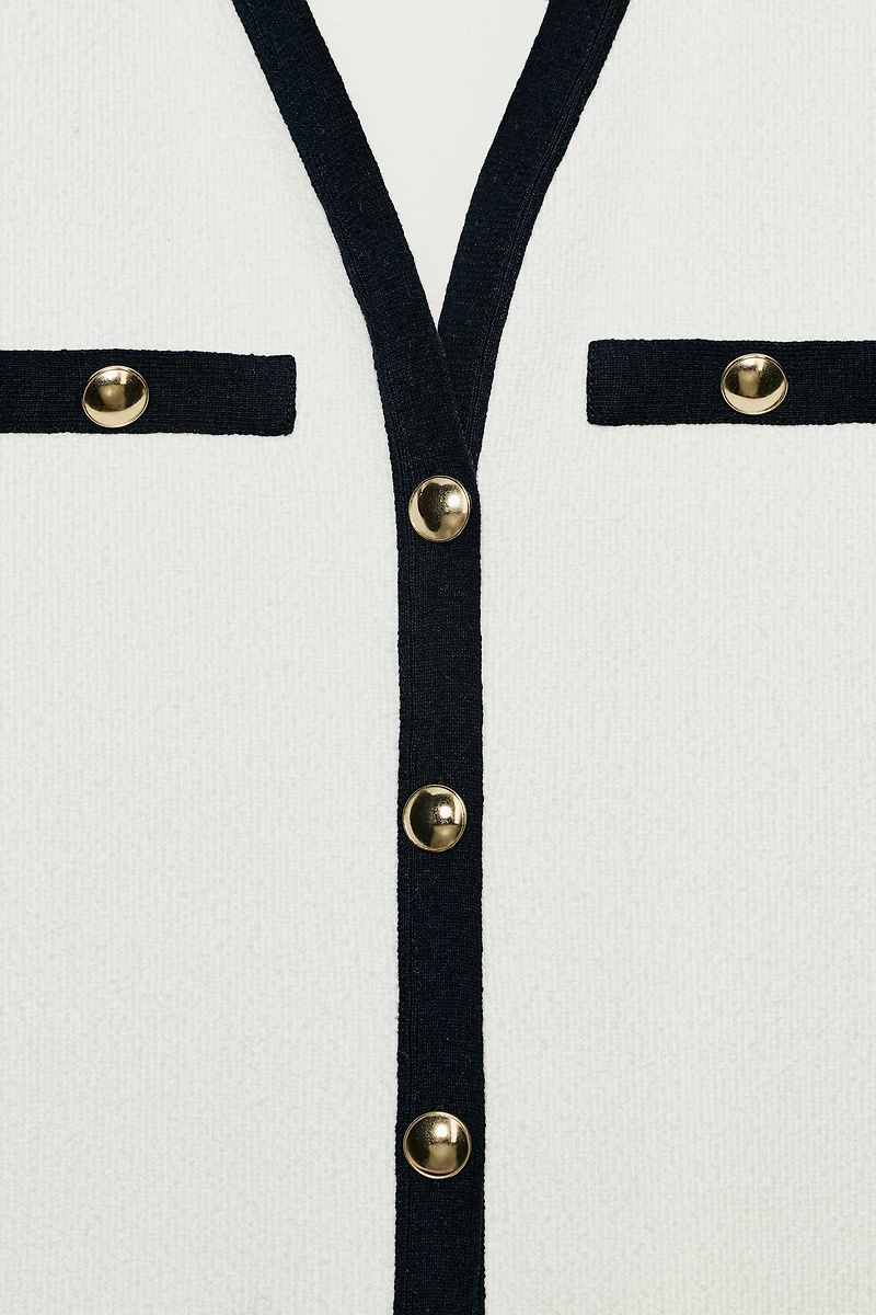 TEXTURED POLO COLLAR TOP
