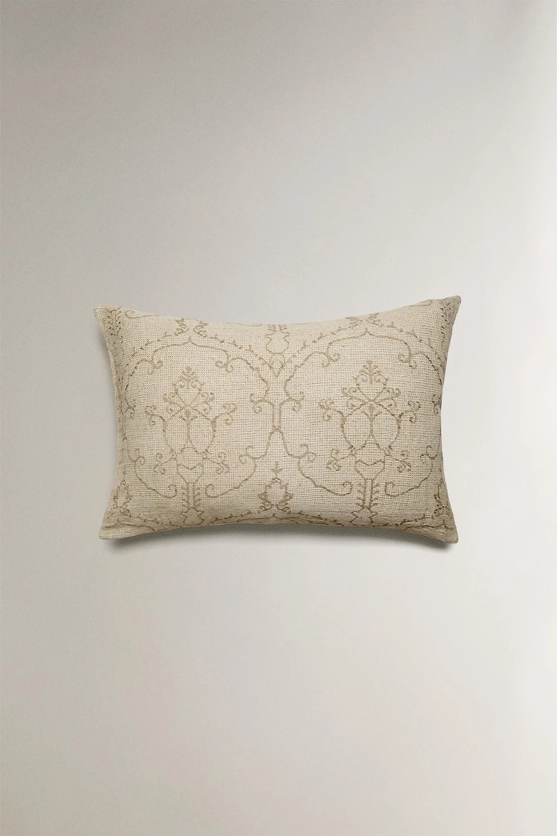 JACQUARD THROW PILLOW COVER