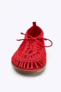 BRAIDED SHOES WITH LACES