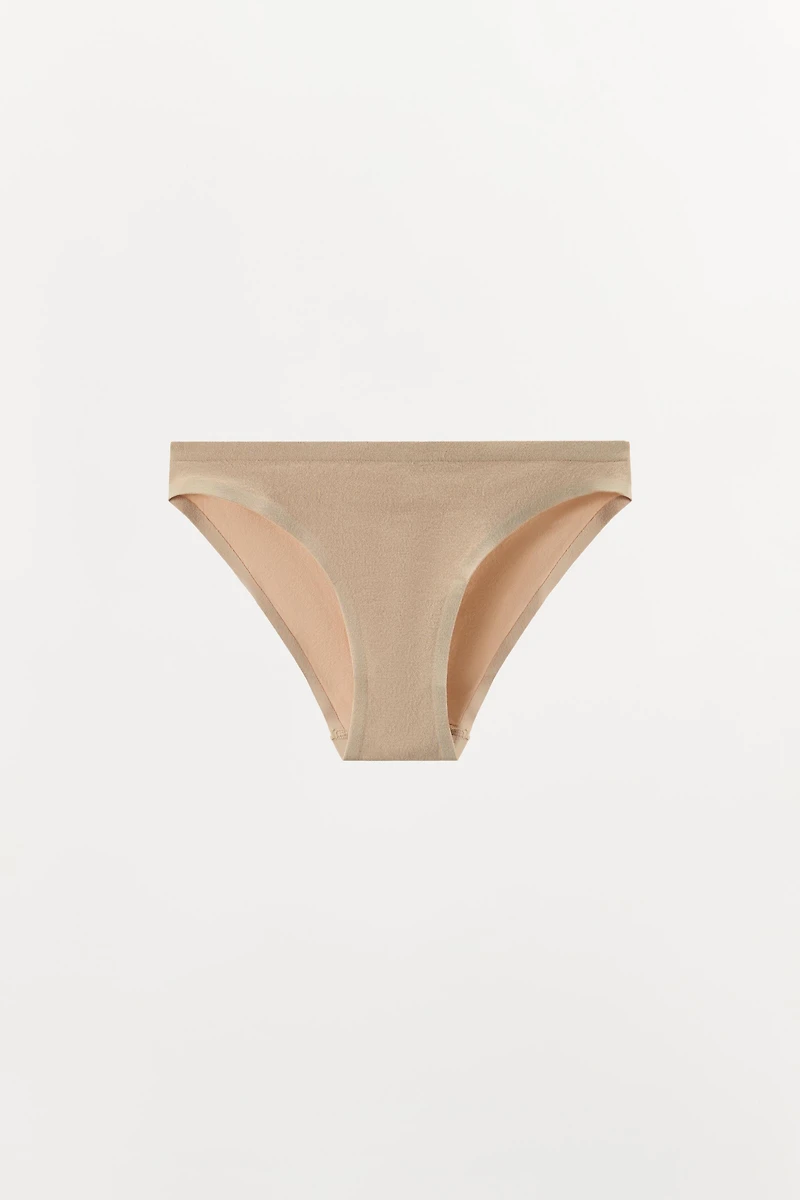 SEAMLESS PANTIES