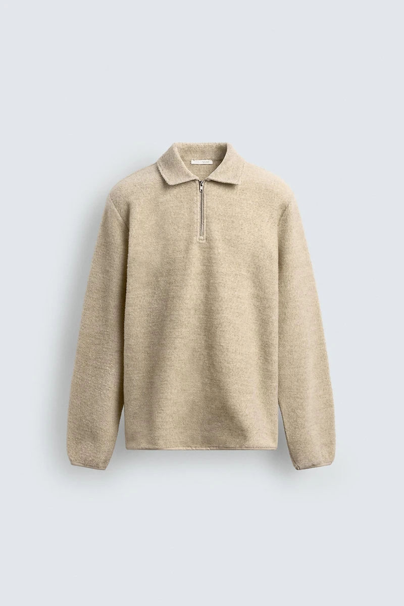 TEXTURED QUARTER-ZIP SWEATSHIRT