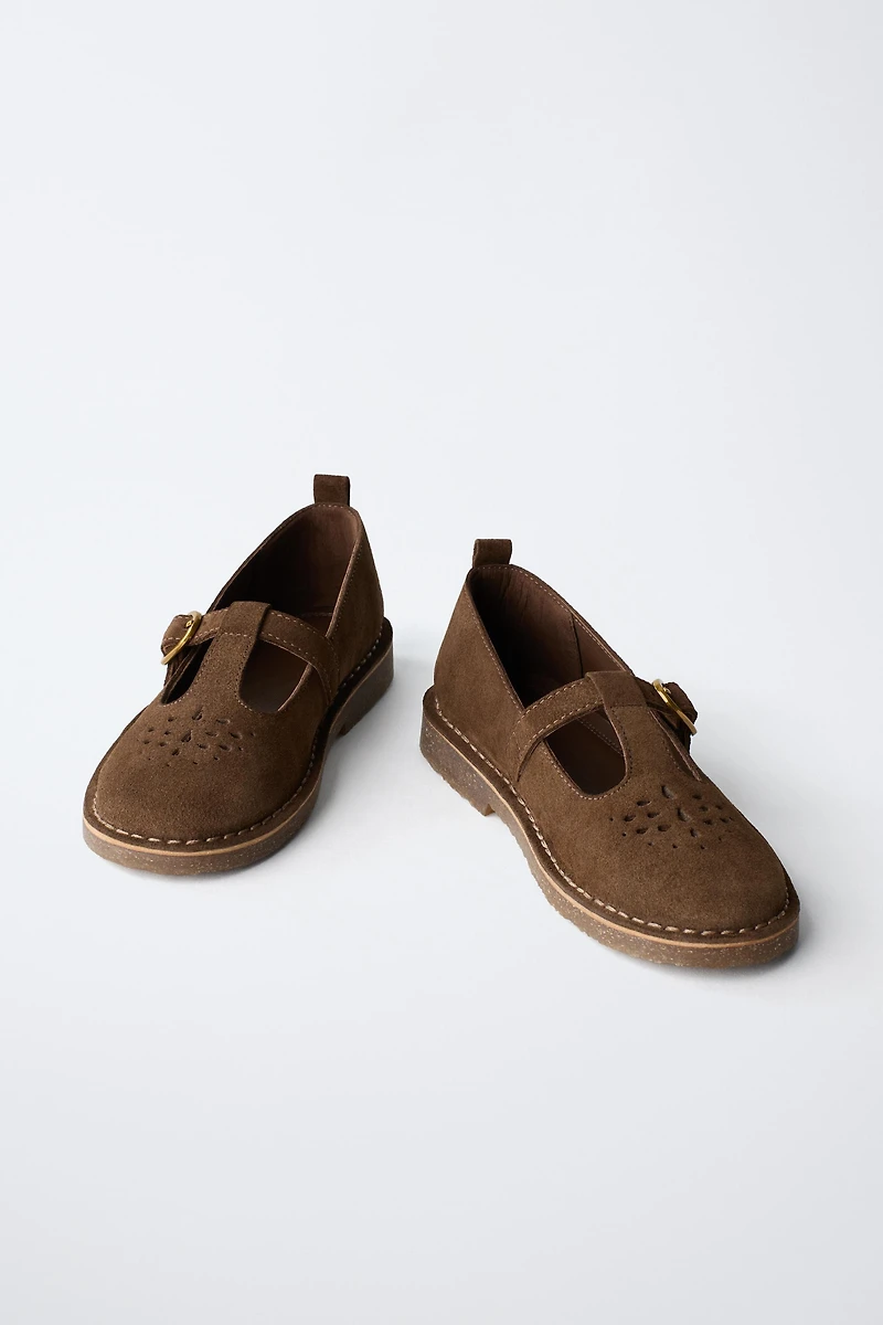 CHAUSSURES EN CUIR T