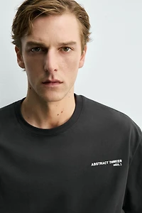CONTRAST TEXT BOXY FIT T-SHIRT