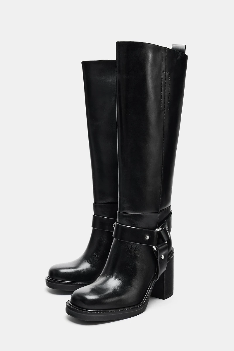 BOTTES EN CUIR À BOUCLES