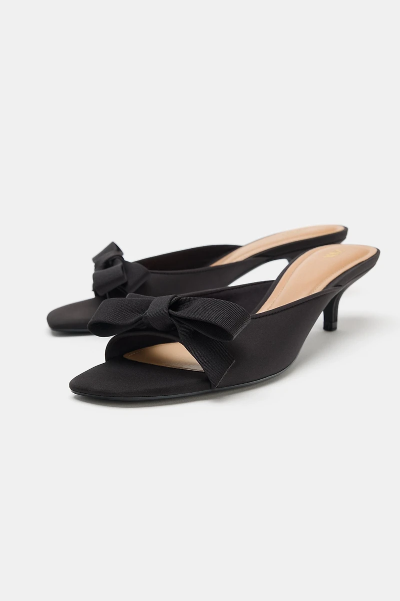 BOW HEELED SANDALS