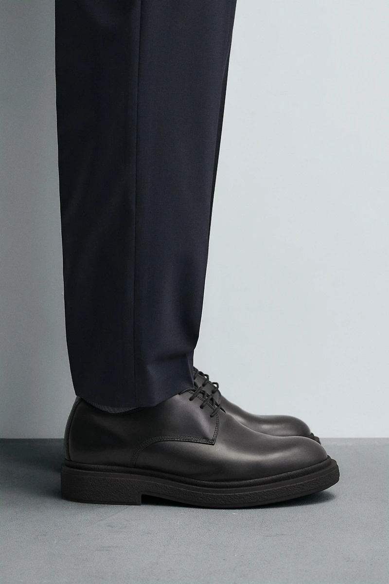 CHAUSSURES EN CUIR VOLUME