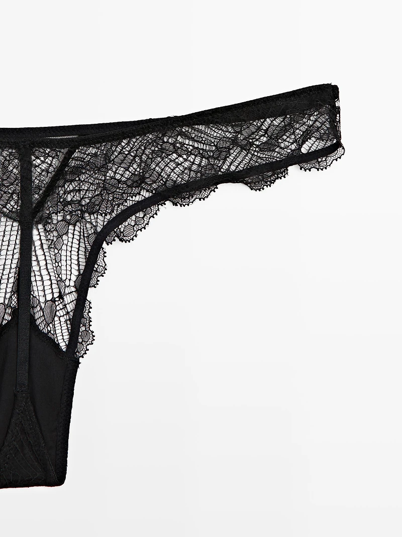 String dentelle et mesh