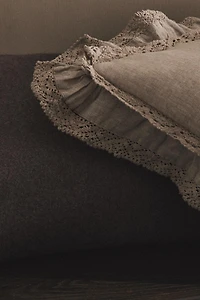 LINEN THROW PILLOW COVER WITH A LACE TRIM
