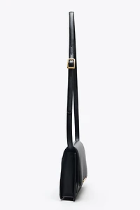 CROSSBODY BAG WITH METAL DETAIL
