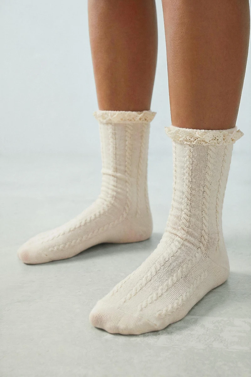 EMBROIDERED FLORAL LACE SOCKS