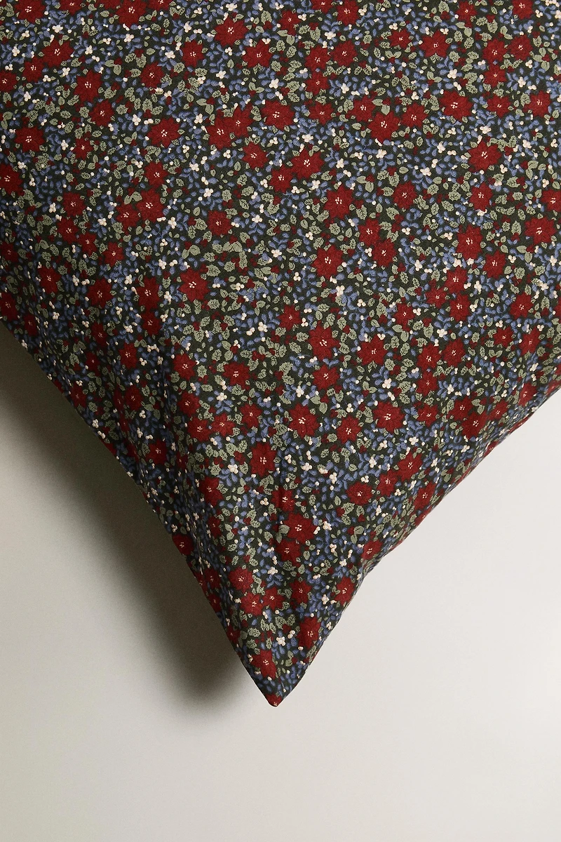 CHILDREN'S CHRISTMAS FLORAL PILLOWCASE