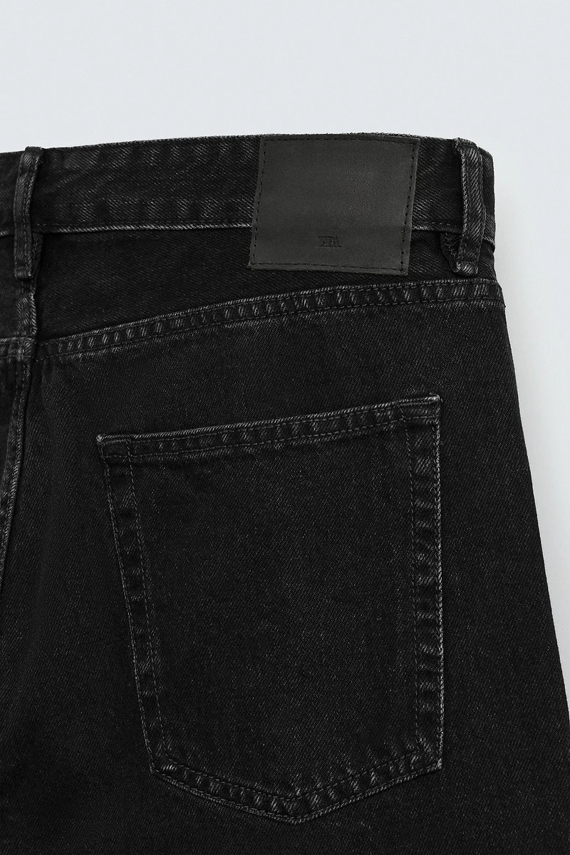 SLIM TAPERED FIT JEANS